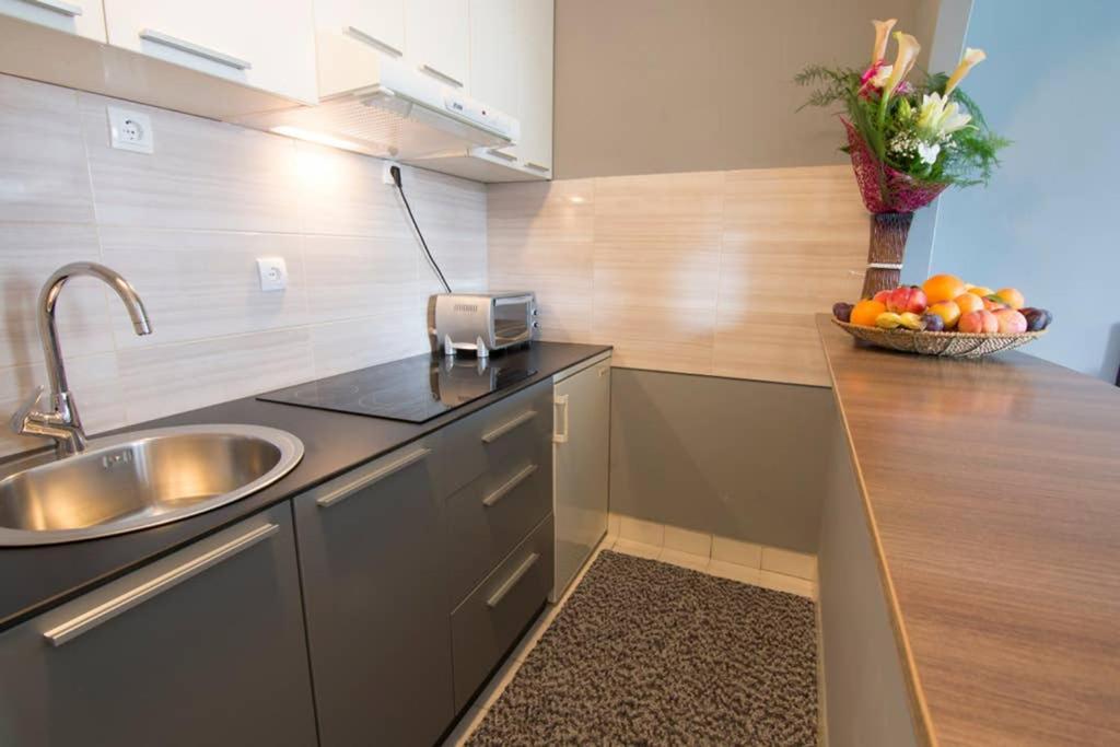 Maxim Apartment Белград Екстериор снимка